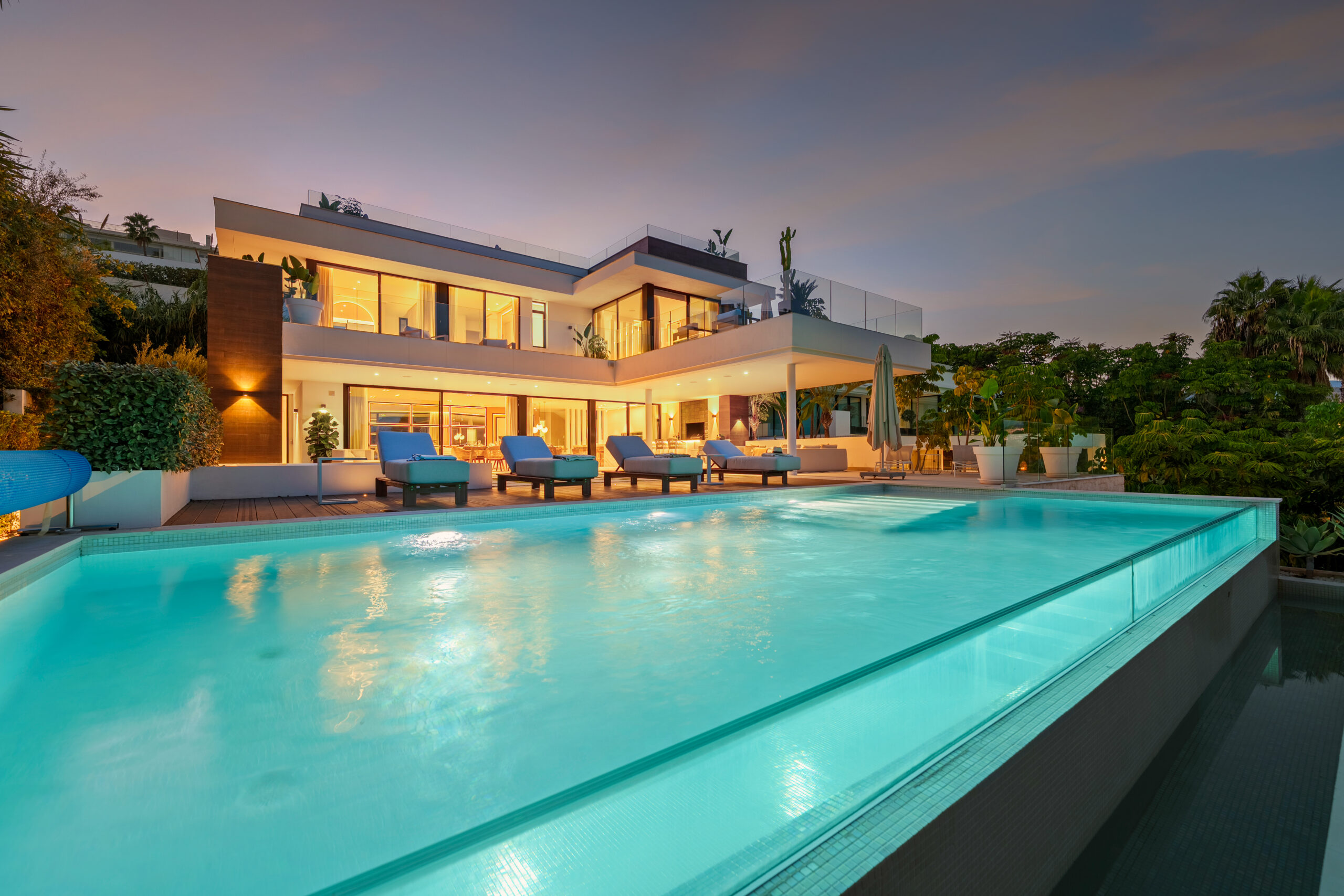 Luxury villa with pool, Marbella real estate by CarlingPetri